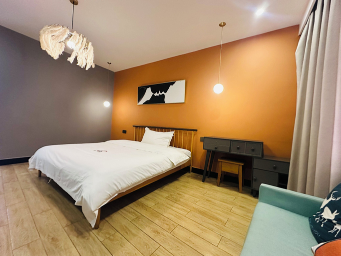 Room 4, 12C Waterfall Stay Furong Main Falls, Xiangxi Tujia and Miao