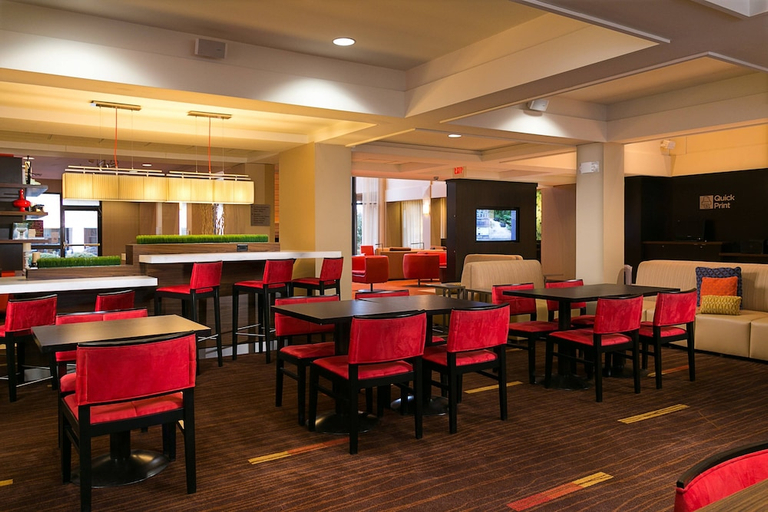 Food & Drinks 4, Courtyard Kansas City East/Blue Springs, Kansas City