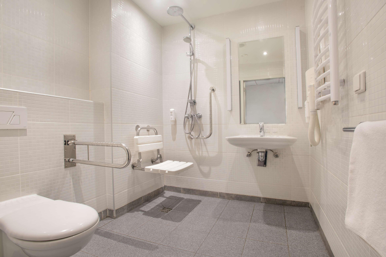 Bathroom 5, Campanile Wroclaw Centrum, Środa Śląska