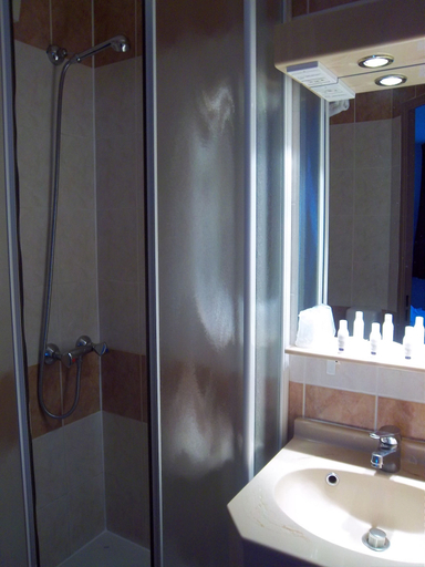 Bathroom 3, Hotel des Victoires by Soniho, Alpes-Maritimes