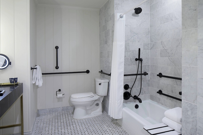 Bathroom 5, The Grand Hotel Golf Resort & Spa, Autograph Collection, Baldwin