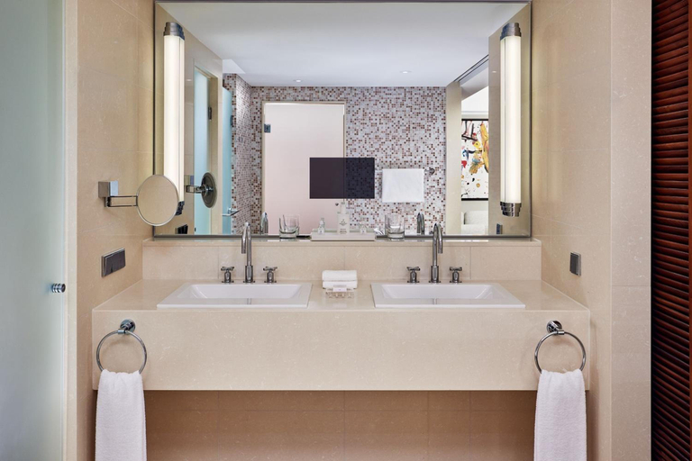 Bathroom 4, JW Marriott Hotel Frankfurt, Frankfurt am Main
