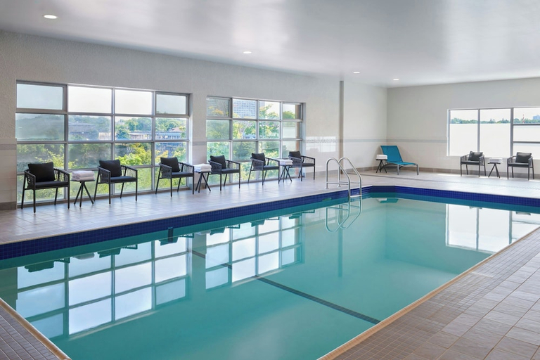 Sport & Beauty, RAMADA BY WYNDHAM NIAGARA FALLS BY THE RIVER, Niagara