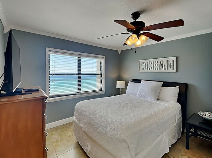 Bedroom 3, Sunswept #803, Baldwin