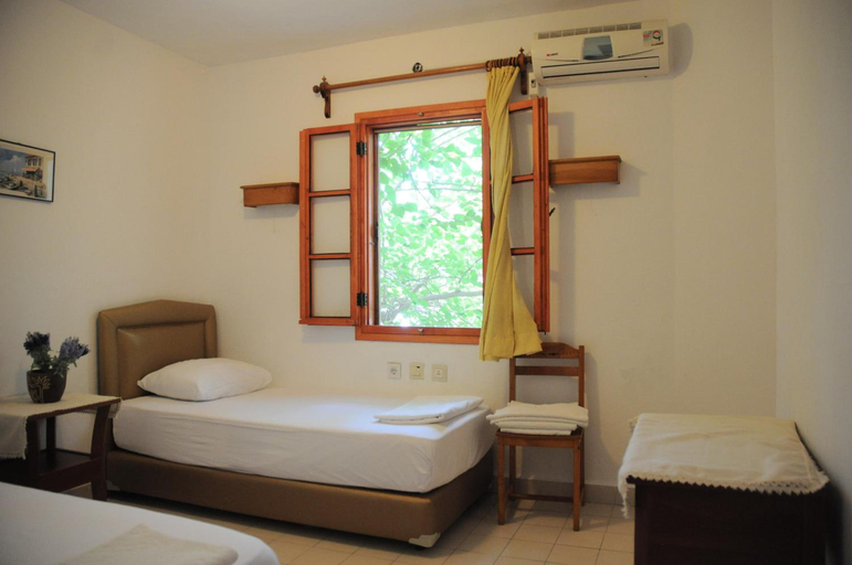 Bedroom 2, Hotel Gulec, Bodrum