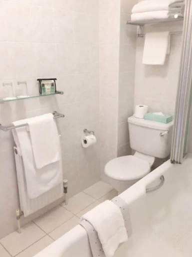 Bathroom 4, Arundel House , Cambridgeshire