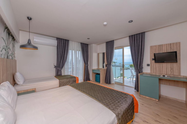 Bedroom 3, Lims Bona Dea Beach Hotel, Kemer