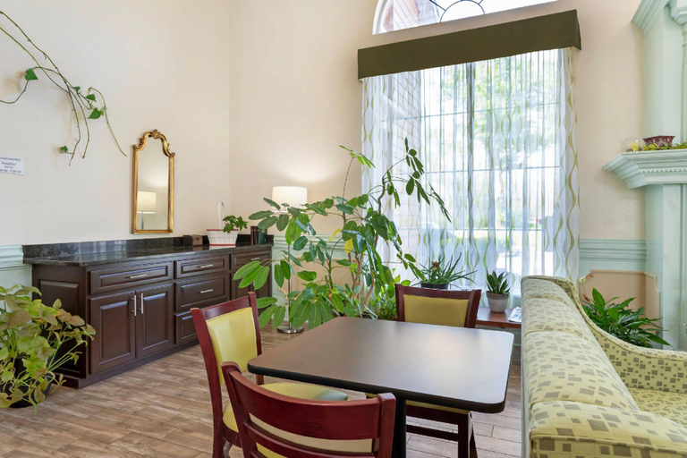 Others 5, Quality Inn Andrews, Cherokee