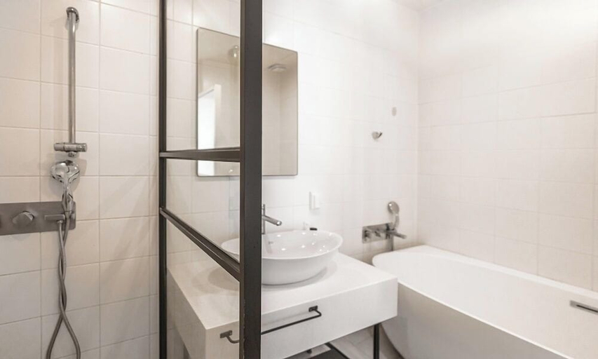 Bathroom 3, Hotel February Dong Seong Ro, Buk