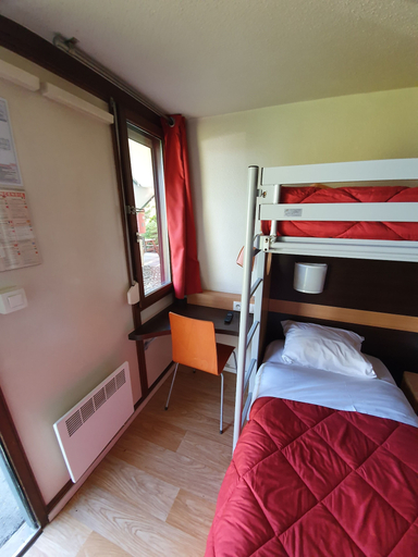Bedroom 4, Premiere Classe Bethune - Fouquières Les Béthune, Pas-de-Calais