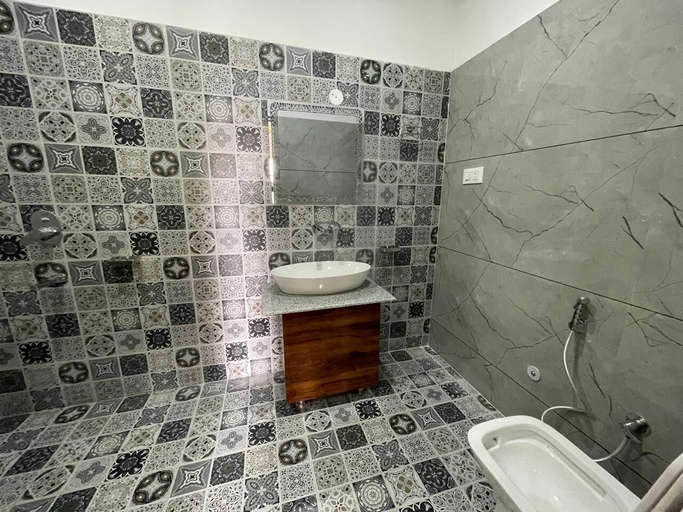 Bathroom 3, Paradise Woodland Resort Chintpurni, Kangra