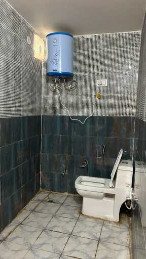 Bathroom 2, Hotel Grandshiva, Rudraprayag