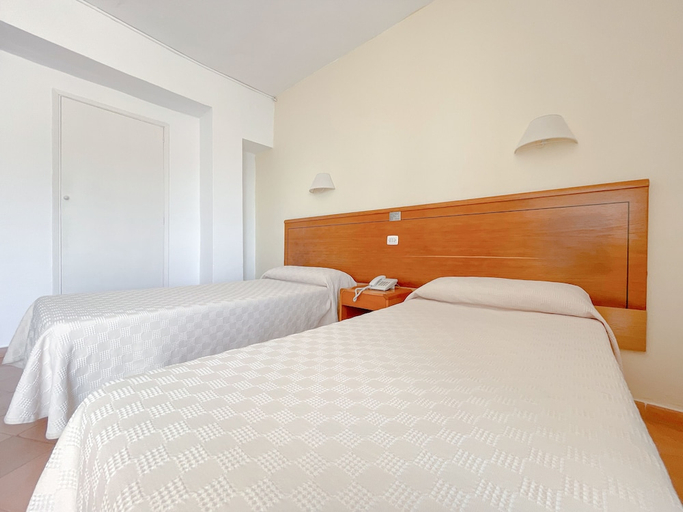 Bedroom 4, Hotel Figueretes, Baleares