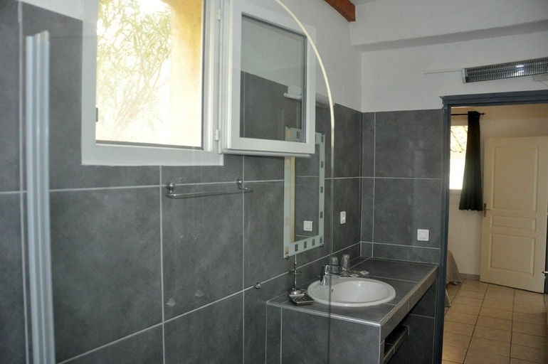 Bathroom 3, Ha Tel Maora Village, Corse-du-Sud