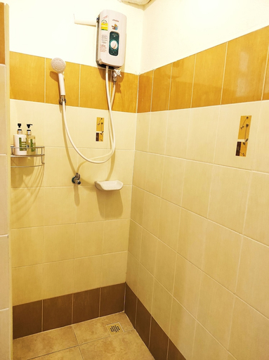 Bathroom 4, Na Soi 5 Chiangkhan, Chiang Khan