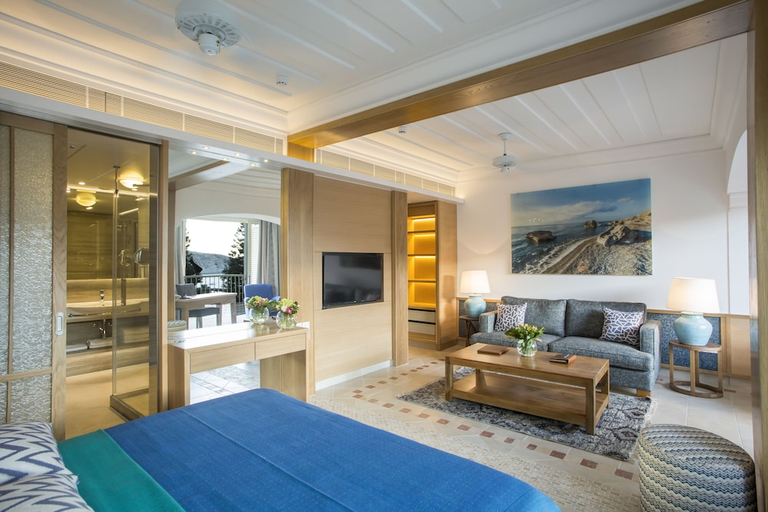 Others 5, Columbia Beach Resort