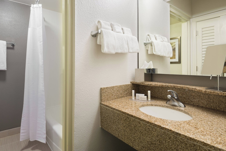 Bathroom 3, Courtyard by Marriott Wilmington / Wrightsville Beach, New Hanover