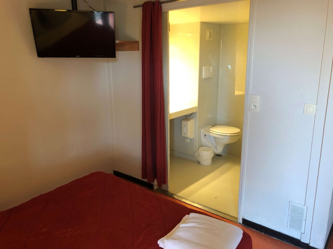 Bedroom 2, Premiere Classe Bethune - Fouquières Les Béthune, Pas-de-Calais