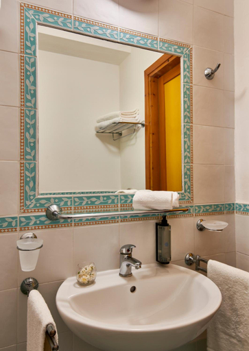 Bathroom 5, Serenè Resort, Crotone