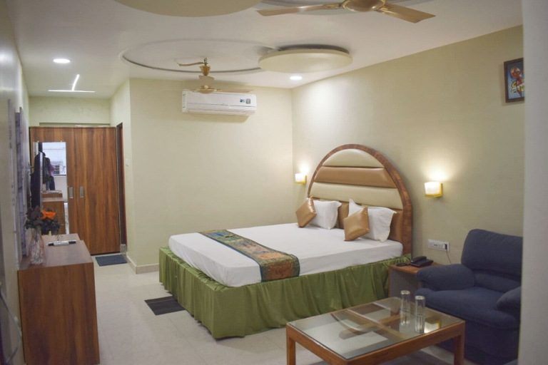 Room 5, HOTEL VAIDYA REGENCY, Balaghat