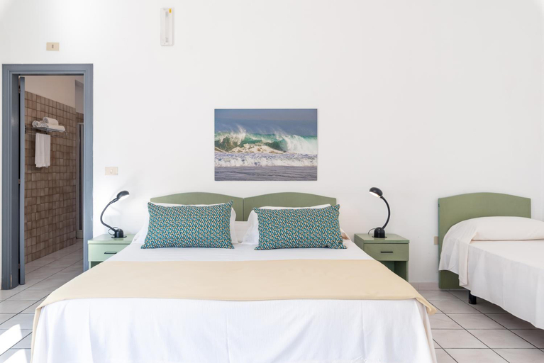 Bedroom 2, Nicolaus club Bagamoyo Resort, Cosenza