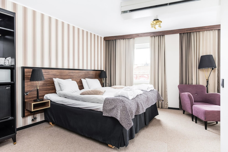 Others 3, Home Hotel Slottsparken, Linköping