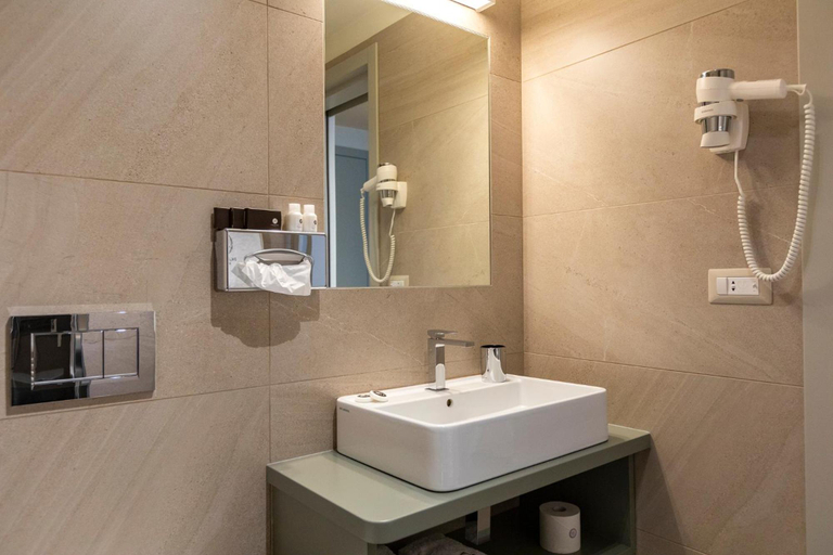 Bathroom 3, Villa Cipressi, Lecco