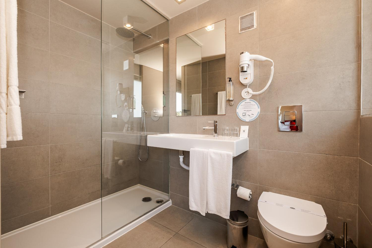 Bathroom 5, Axis Ofir Beach Resort Hotel, Esposende