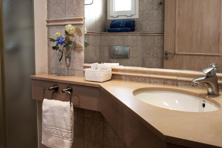 Bathroom 3, Hostal Residencia Voramar, Baleares