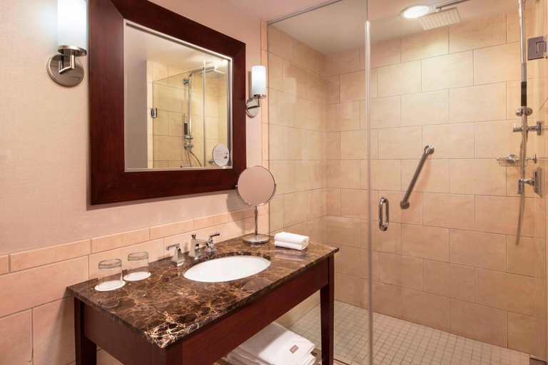 Bathroom 5, The Westin Richmond, Henrico