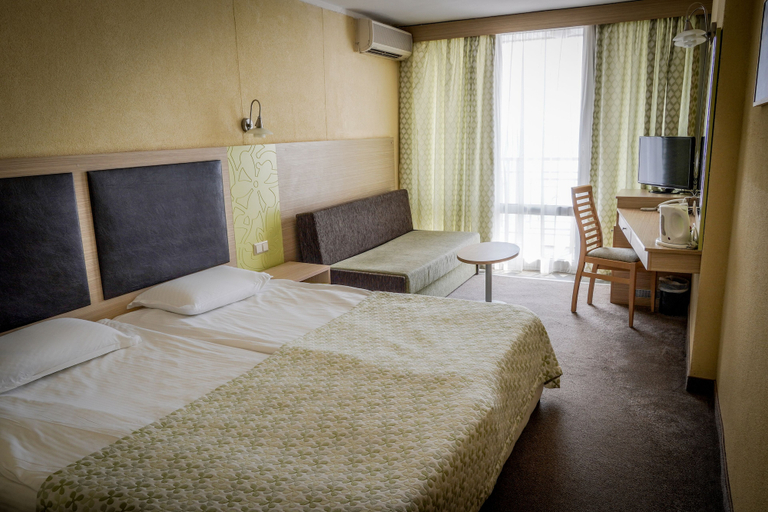 Bedroom 2, HOTEL GERGANA ALL INCLUSIVE, Balchik