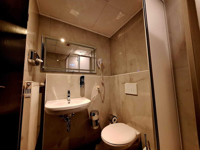 Bathroom 4, Hotel Augustin Komfort Leipzig, Leipzig
