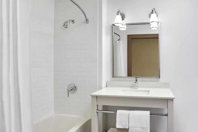 Bathroom, Four Points By Sheraton Regina, Division No. 6