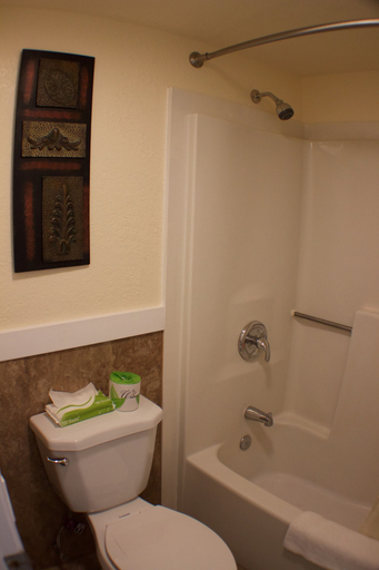 Bathroom 4, At Home Inn, Saint Lucie