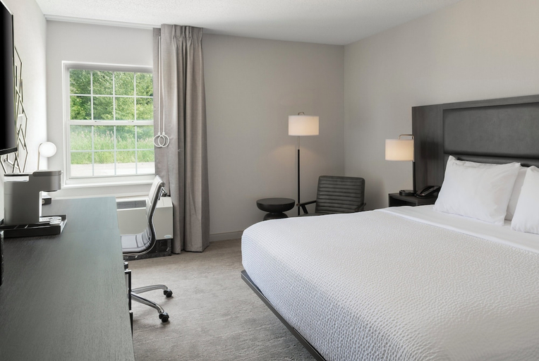 Others 5, Holiday Inn Express St. Albans, Franklin
