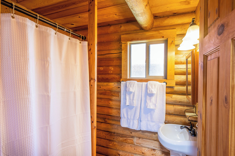 Bathroom, Red Canyon Village, Garfield
