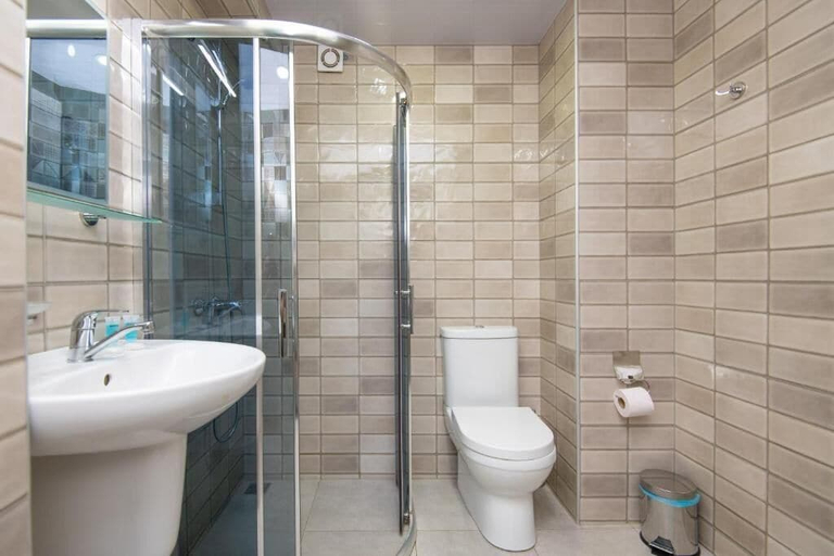 Bathroom 4, Hotel Nikala, Tbilisi