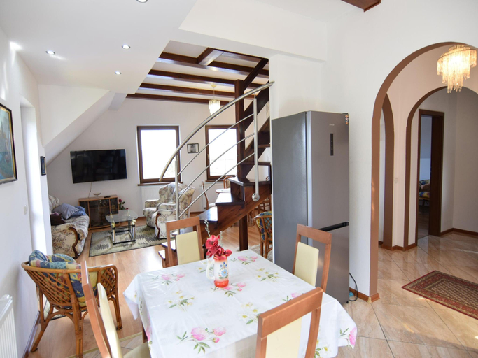 2, Comfortable holiday apartment with a lake view, Bytów