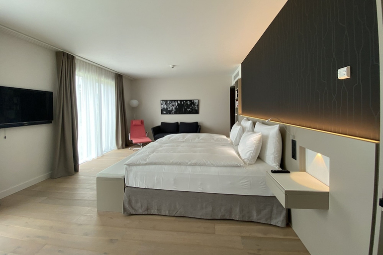 Bedroom 2, Modern Times Hotel, Vevey, A Tribute Portfolio Hotel, Pays-d'Enhaut