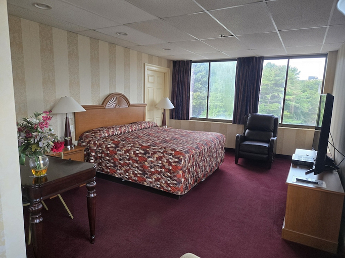 Bedroom 3, Amsterdam Hotel, Fairfield