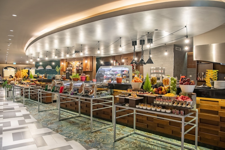 Food & Drinks 5, Radisson Hotel & Apartments Dammam Industry City, Dammam