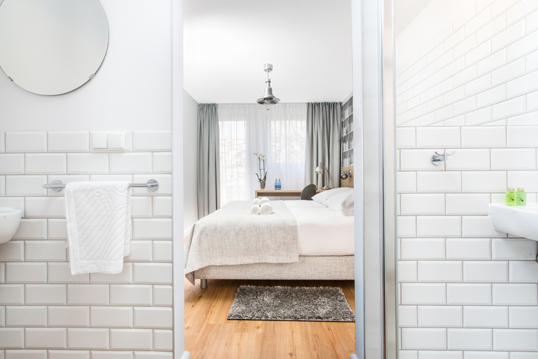 Bathroom 5, Smart Hotel Garnizon, Gdańsk City