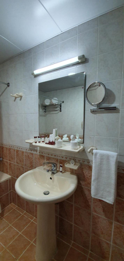 Bathroom 3, Ivory Hotel Apartment, Abu Dhabi City