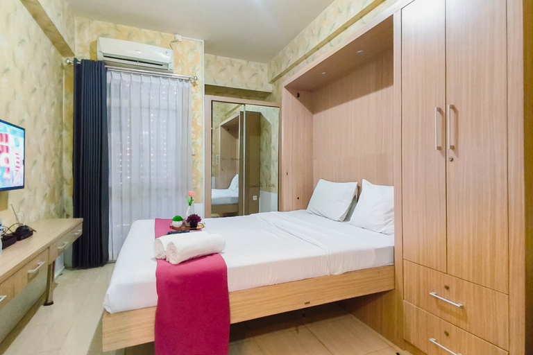 Bedroom 2, Studio Minimalist and Comfortable at Bale Hinggil Apartment By Travelio, Surabaya