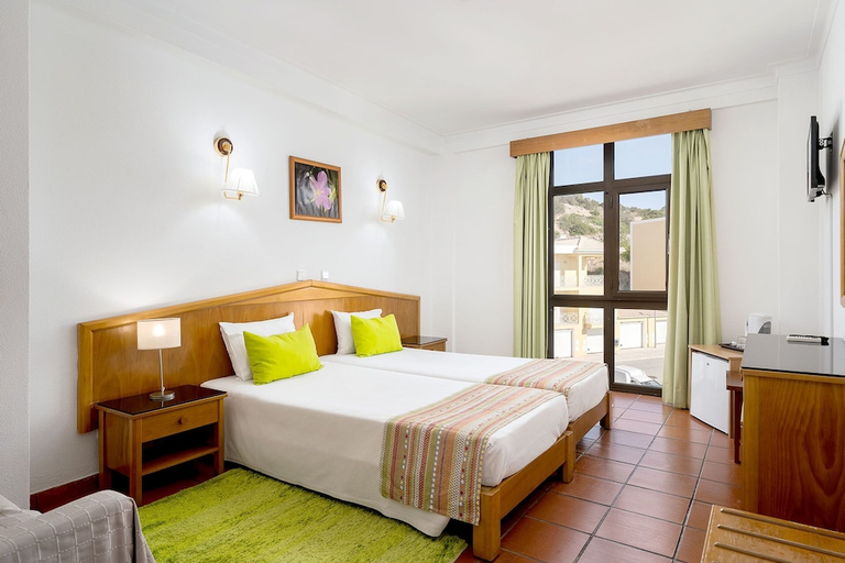 Bedroom 2, Hotel Colina do Mar, Albufeira