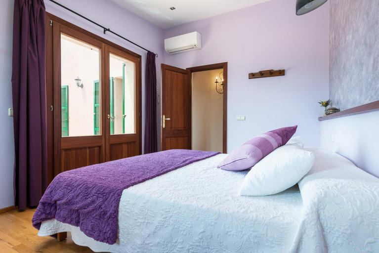 Facilities 3, Son Lloringo, Baleares