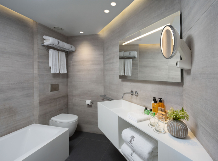 Bathroom 5, Carlton Tel Aviv Hotel – Luxury on the Beach