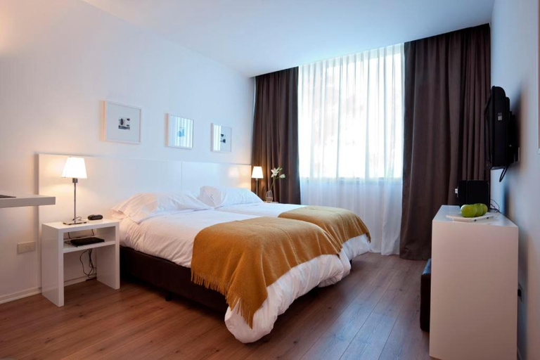 2, Rental Suites Pilar, Pilar