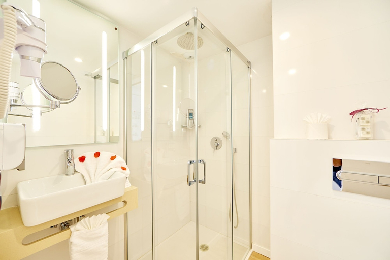 Bathroom 4, Mediterranean Bay Adults Only, Baleares