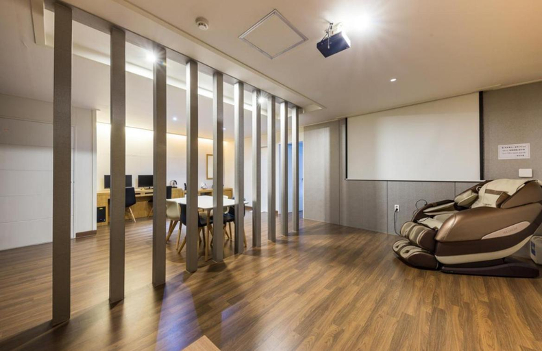 Others 5, Daesan Hotel, Seosan
